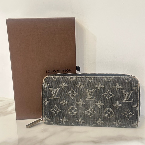 Louis Vuitton Denim Long Zippy Wallet - Picture 1 of 11
